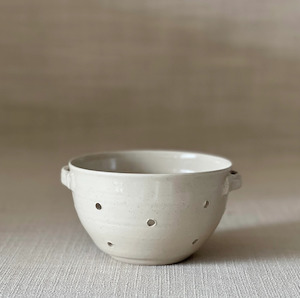 Products: Berry Colander - Zen Hand-thrown pottery - Etico