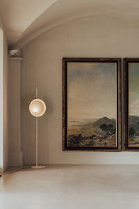 Floor: Wire Floor Lamp