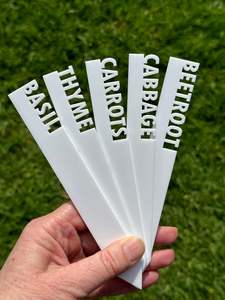 Full Price Favourites: Plant Markers – English or te reo Māori