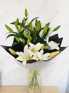 Christmas Collection: Lily Delight Bouquet