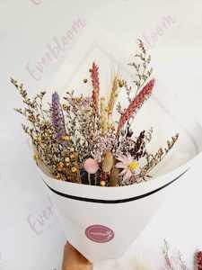 Dried Flowers And Wreaths: Dried Flower Bouquets