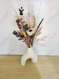Dried flower arrangement