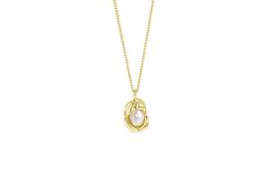 Necklace: 18K Gold Plated 925 Sterling Silver Pearl Necklace