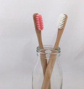 Do Gooder | Soft, natural handle – Ecobrush bamboo toothbrush