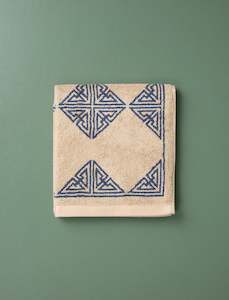 Spring Clean 1: Agnes Hand Towel