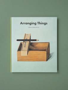 Apartamento: Arranging Things