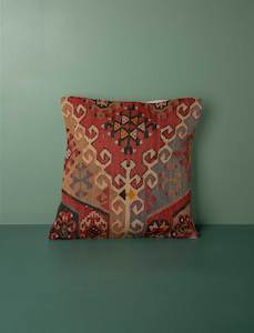 Vintage Kilim Cushion 40cm // Eighteen