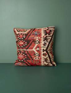 Bedroom: Vintage Kilim Cushion 40cm // Nine