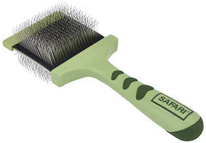 Dog Grooming And Cleaning: Safari Flexible Slicker Dog Brush