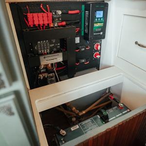 Enerdrive: Enerdrive EPDM-01 eSYS Power Distribution Module for Caravan, 4WD & Marine