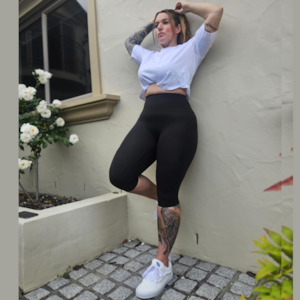 Evom Shorts: Capri 3/4 Compression Tights Leggings | By Evom