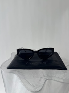 Brand: CHRISTIAN DIOR  Cat Style Dior 1 Sunglasses Black