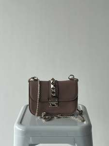 Valentino: Valentino Garavani Small Glam Lock Pink Leather Crossbody Bag