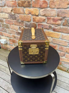 LOUIS VUITTON Boite Flacons –