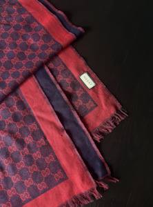 GUCCI Cotton Scarf in Bordeaux w/ Total Pattern