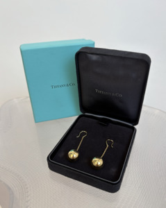 3000 5000: Tiffany & Co. 18K Yellow Gold Ball Hook Earrings - Full Set
