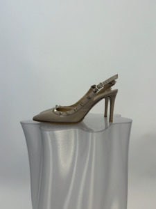 Valentino: Valentino Garavani Rockstud Slingback Pumps