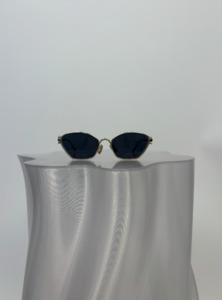 Loewe: Loewe Cat-Eye Frame Sunglasses LW40115U