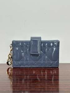 500 999: Dior Lady Dior 5-Gusset Card Holder
