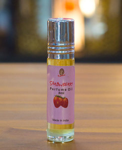 Kamini Roll On – Strawberry