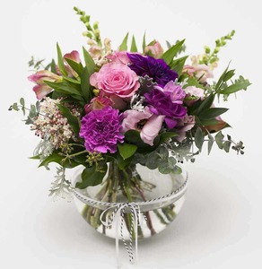 Flowers A Vintage Posy in Glass Vase Cambridge Florist Delivery