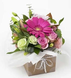 Products: Posy Flower Box Pink Hamilton Cambridge Florist