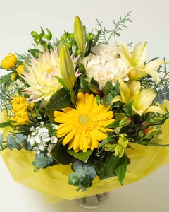 Flower Bouquet Posy Yellow Hamilton Cambridge Florist