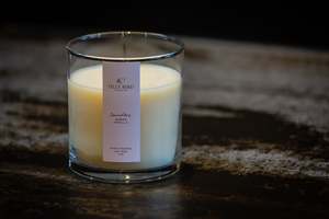 Christmas Gifts: Tilly Bird Candle - Sand Toe Amber and Vanilla 230g