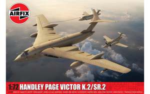 1 25 Model Kits: A12009 Handley Page Victor K.2/SR.2