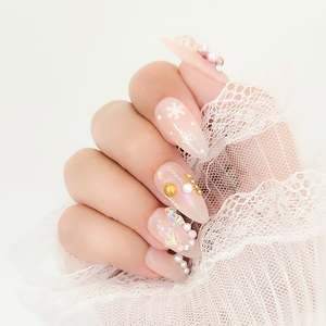 Snowflake Luxe Press-ons – Christmas Holiday Glam in Pearls & Pink