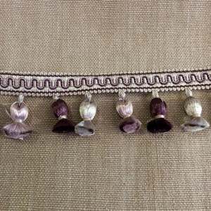 Accessories: LUXURY POMPOM