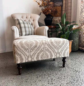 KATIE BOX FOOT STOOL