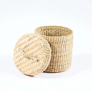 Fair Trade Baskets: Pathi Basket with Lid - Natural