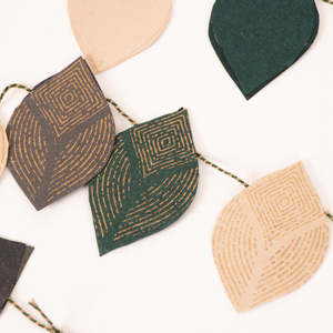 Home Decor: Gold Foil Leaf Garland