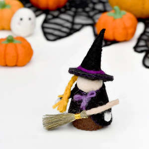 Puppets And Dolls: Tara Treasures | Felt Waldorf Peg Dolls - Witch