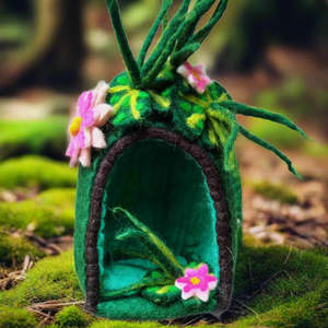 Play 1: Felt Fairy Home | Mini Cave - Lily
