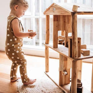 Q Toys: Qtoys | Eco Wooden Doll House