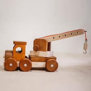 Qtoys | Natural Wooden Crane