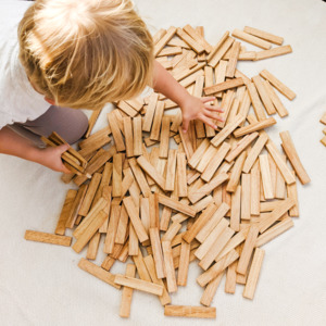 Qtoys | Wooden Plank Building Set (200 pieces)