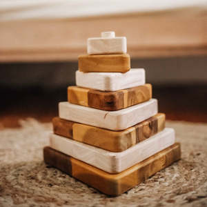 Qtoys | Wooden Triangle Stacker