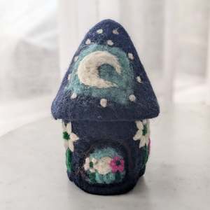 Himalayan Felt: Felt Tiny Home - Luna Magic