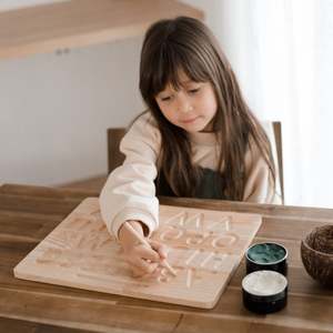 Qtoys | Capital Letter Tracing Board