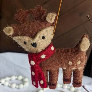 Pashom: Christmas Decor - Felt Deer Decoration