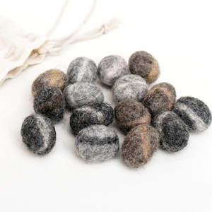 Tara Treasures | Felt Ball Set - Pebble Stones (15 pieces)