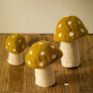 Muskhane Felt Dotty Mushrooms | Pistachio