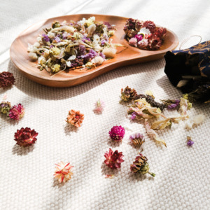 Natural Treasures - Flower Confetti Pouch