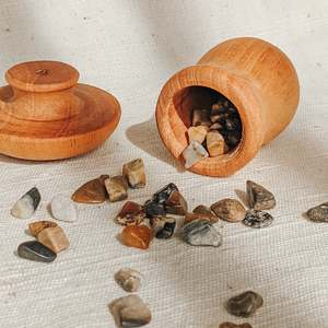 Aotearoas Natural Treasures: Natural Treasures - Earth Gem Chips