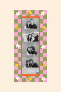 Under 20: Pink Smiley Magnetic Photostrip Frame