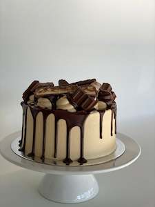 Signature Cakes: Chocolate Snicker Overload Cake