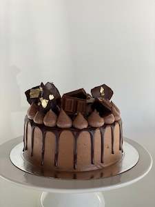 Signature Cakes: Banana Chocolate Chunk Cake